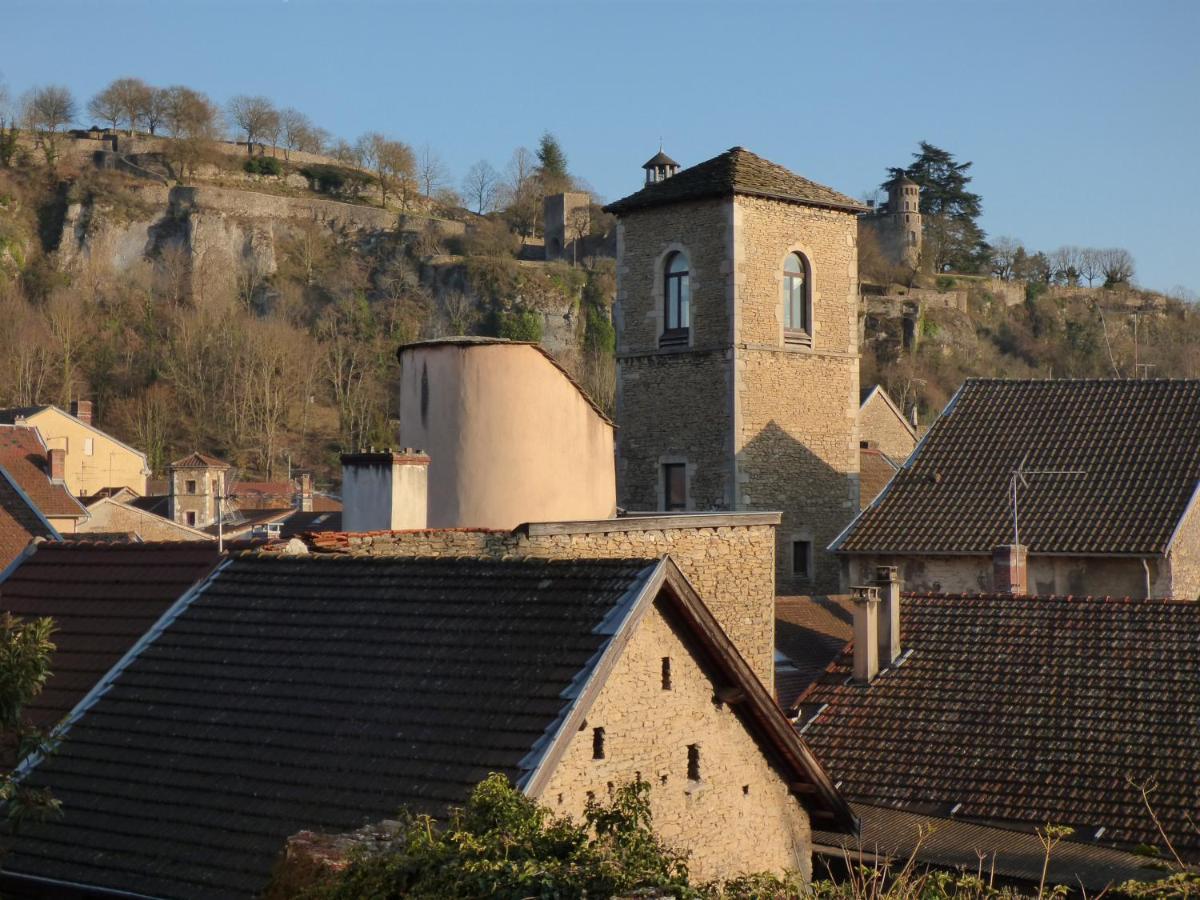 Le Saint Jean Daire Crémieu Dış mekan fotoğraf